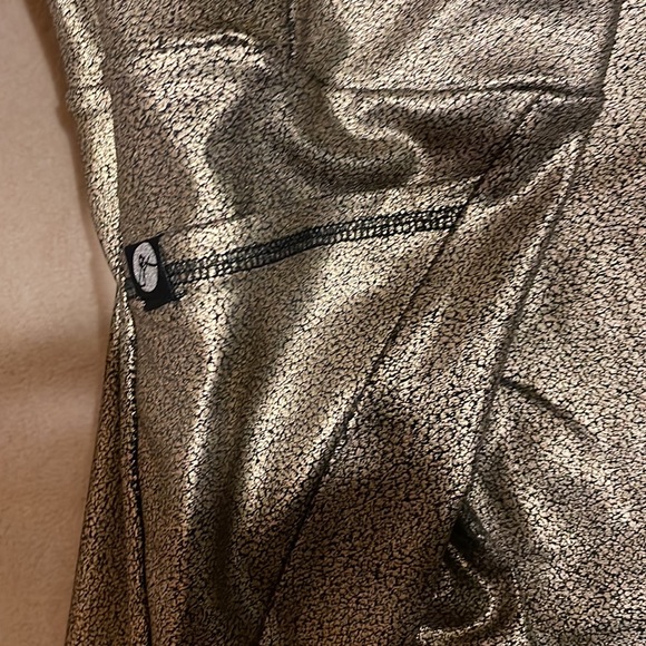 Gottex Gold and Black Speckle Leggings In Size XS - Picture 5 of 5